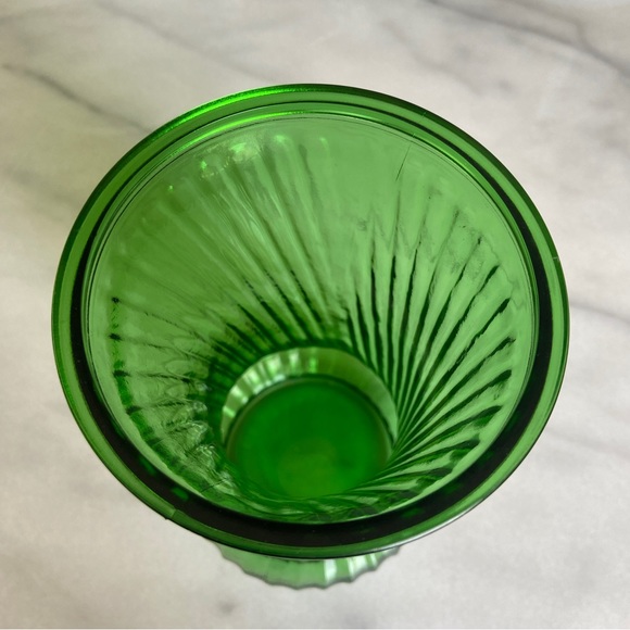 VINTAGE • Hoosier Green Glass Vase Swirl Pattern Pressed Indiana Bohemian Retro - Picture 3 of 8